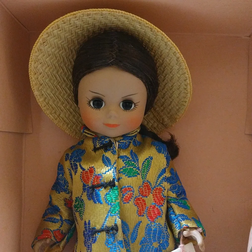 Vintage Madam Alexander Doll China #572 Original Box 8" - Picture 2 of 6